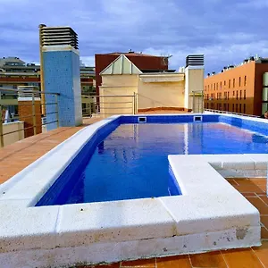 Apartamento Piso En Centro +piscina+terraza+vistas, Terrassa
